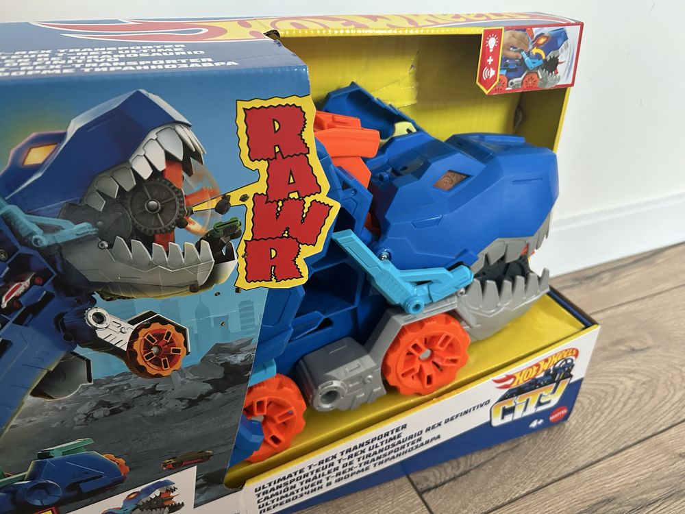 Hot WHEELS T-REX mega transporter  stan jak nowy