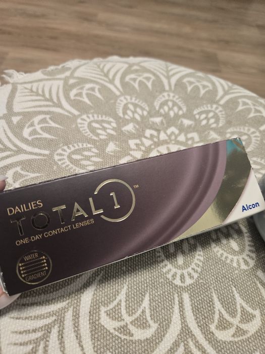 Soczewki kontaktowe Dailies Total 1
