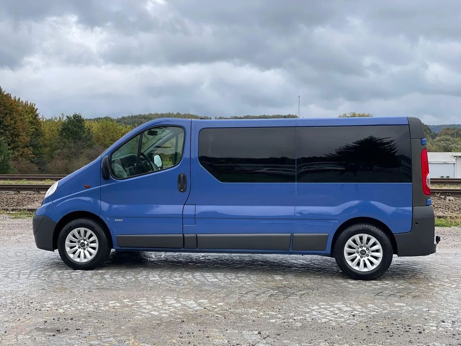 Opel Vivaro Opel Vivaro 9 osobowy
