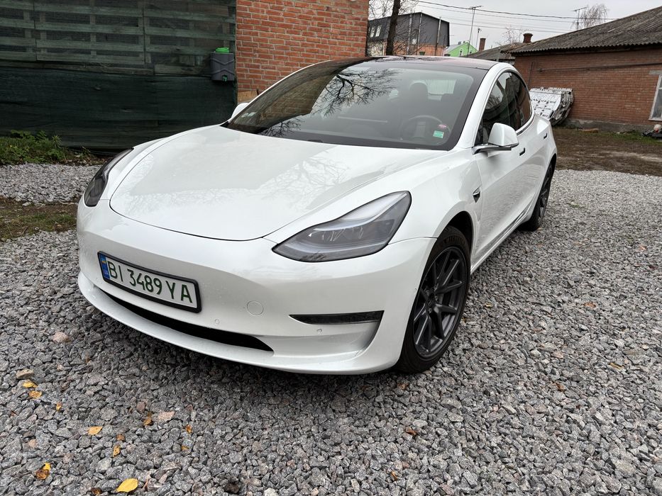 Tesla model 3 2019 standart+