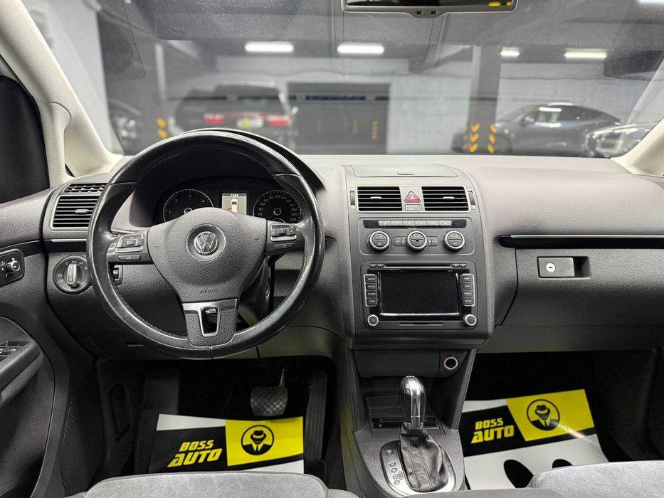 Volkswagen Touran 2012
