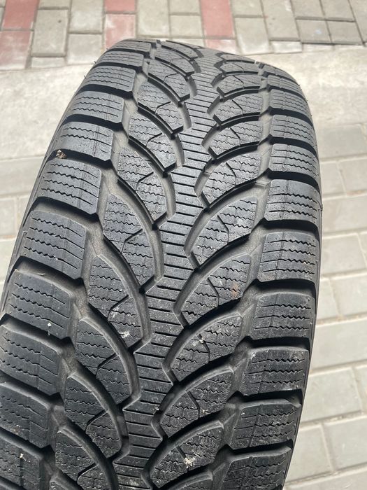 Felgi stalowe 4 szt Toyota z oponami zimowymi kołpaki gratis 205/55/16