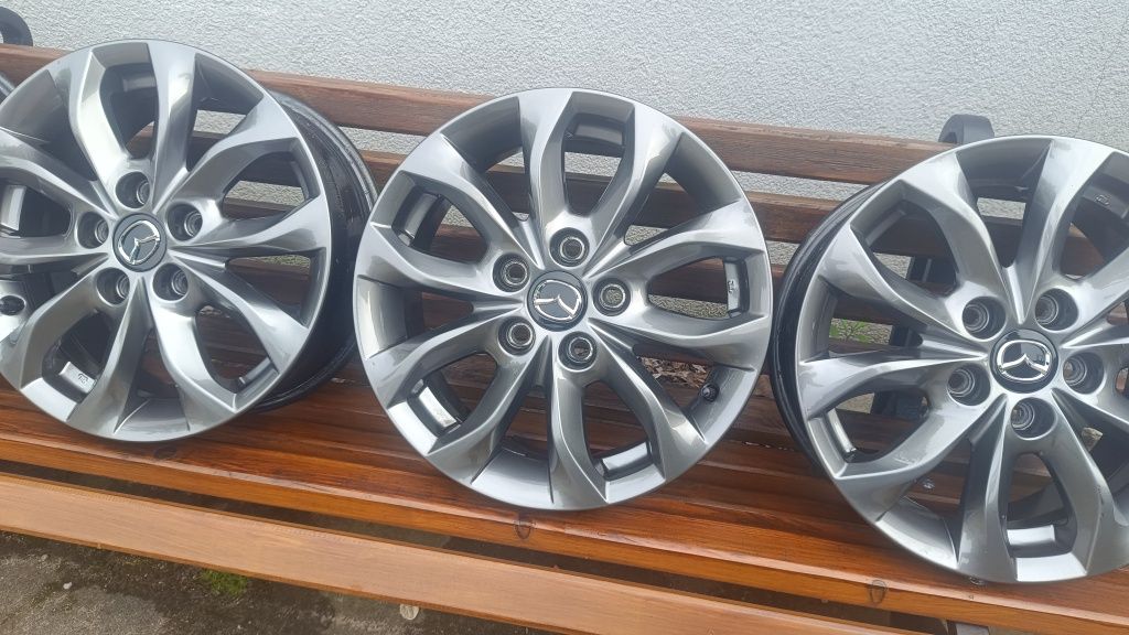 Felgi Mazda 3  6.5x16  ET50 5x114.3