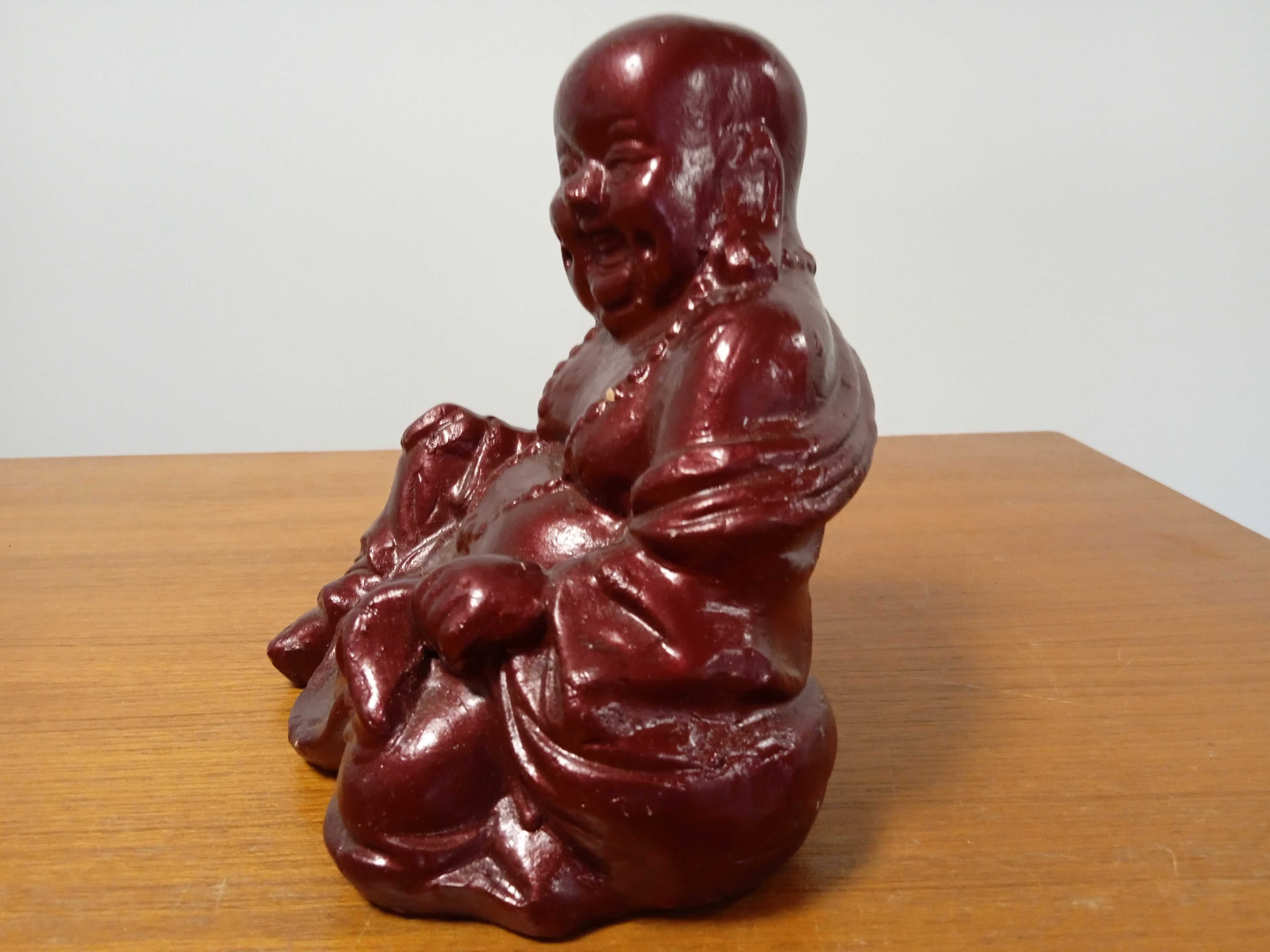 Figurka ceramiczna siedzącego Buddy