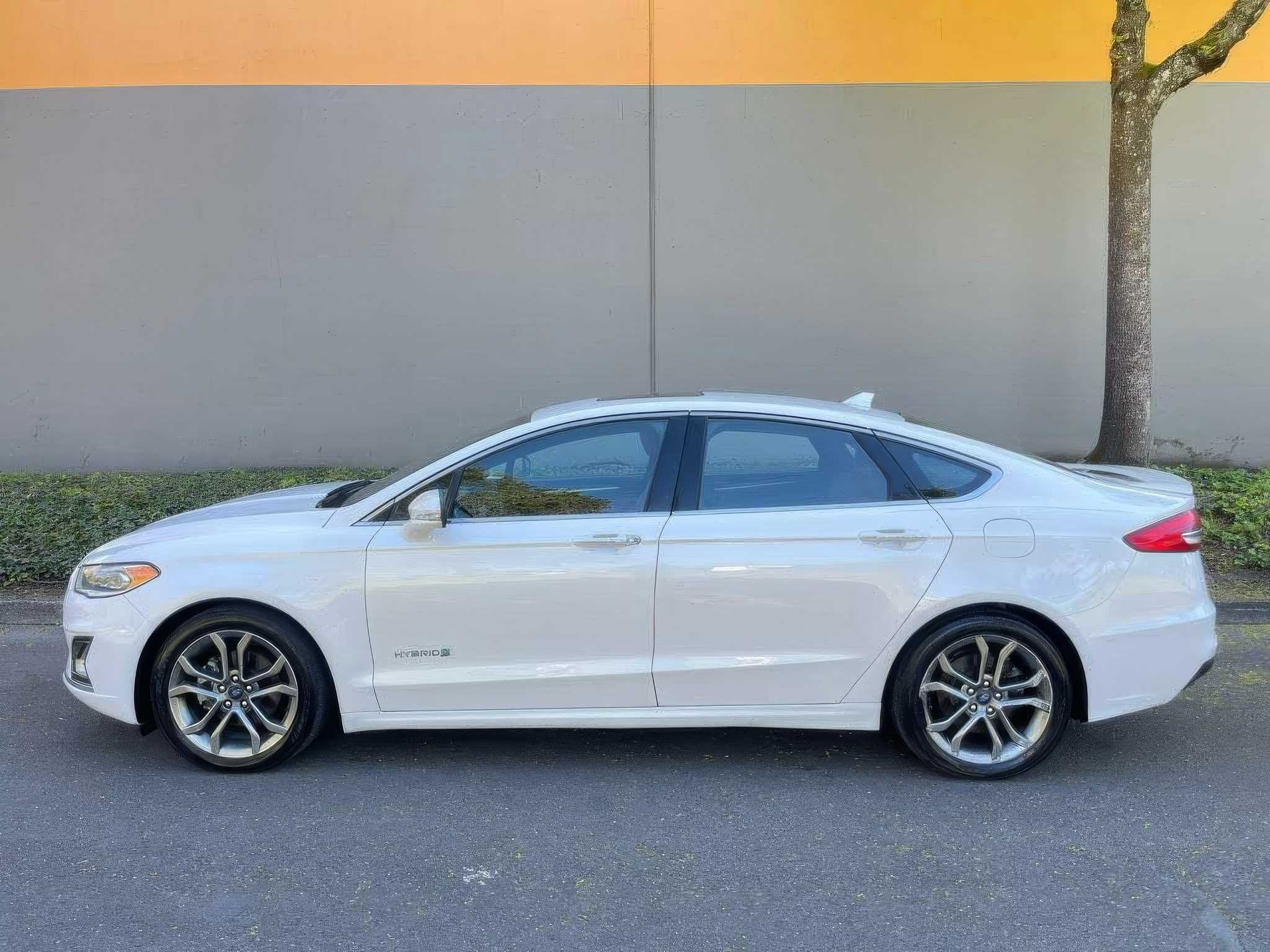 Ford Fusion Hybrid Titanium 2019
