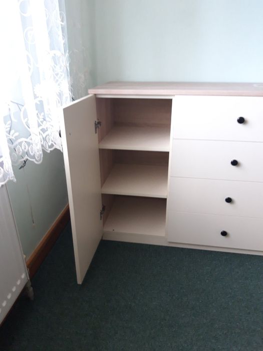 Продам комод світлого кольору