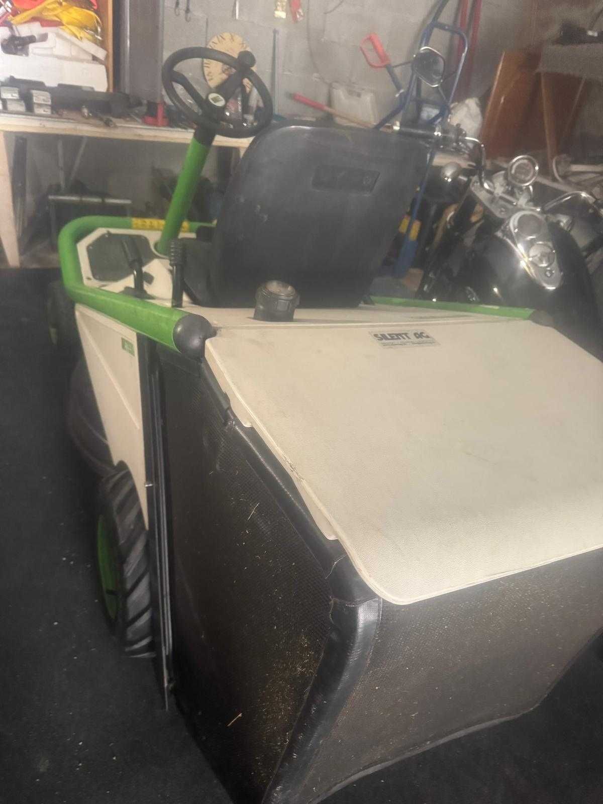 Trator Corta Relva Etesia