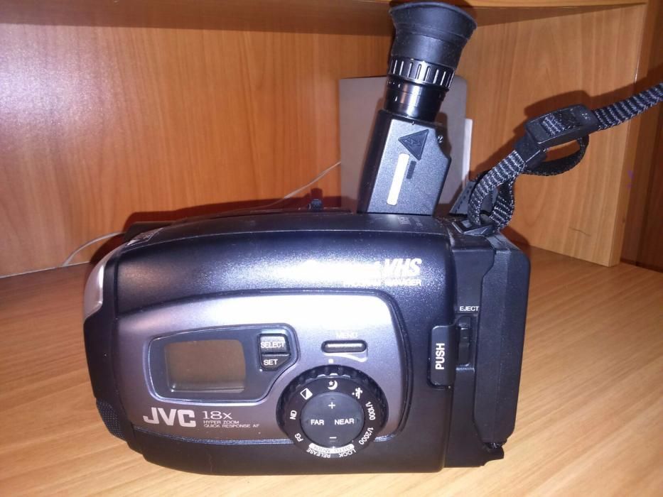 Видеокамера JVC GR-AX 637Е (made in JAPAN)