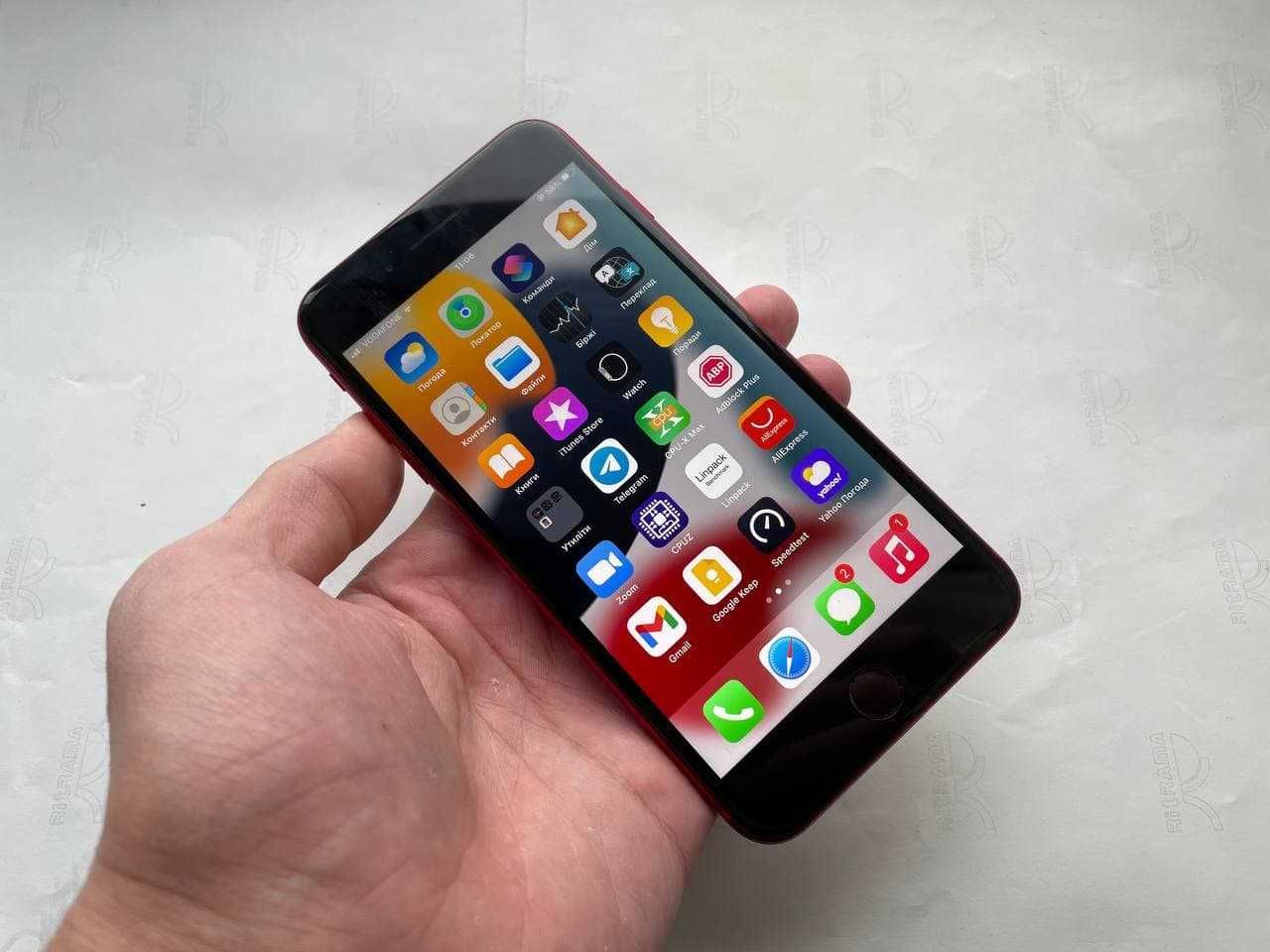 Apple iPhone 8 Plus red в оригіналі айфон 8 плюс