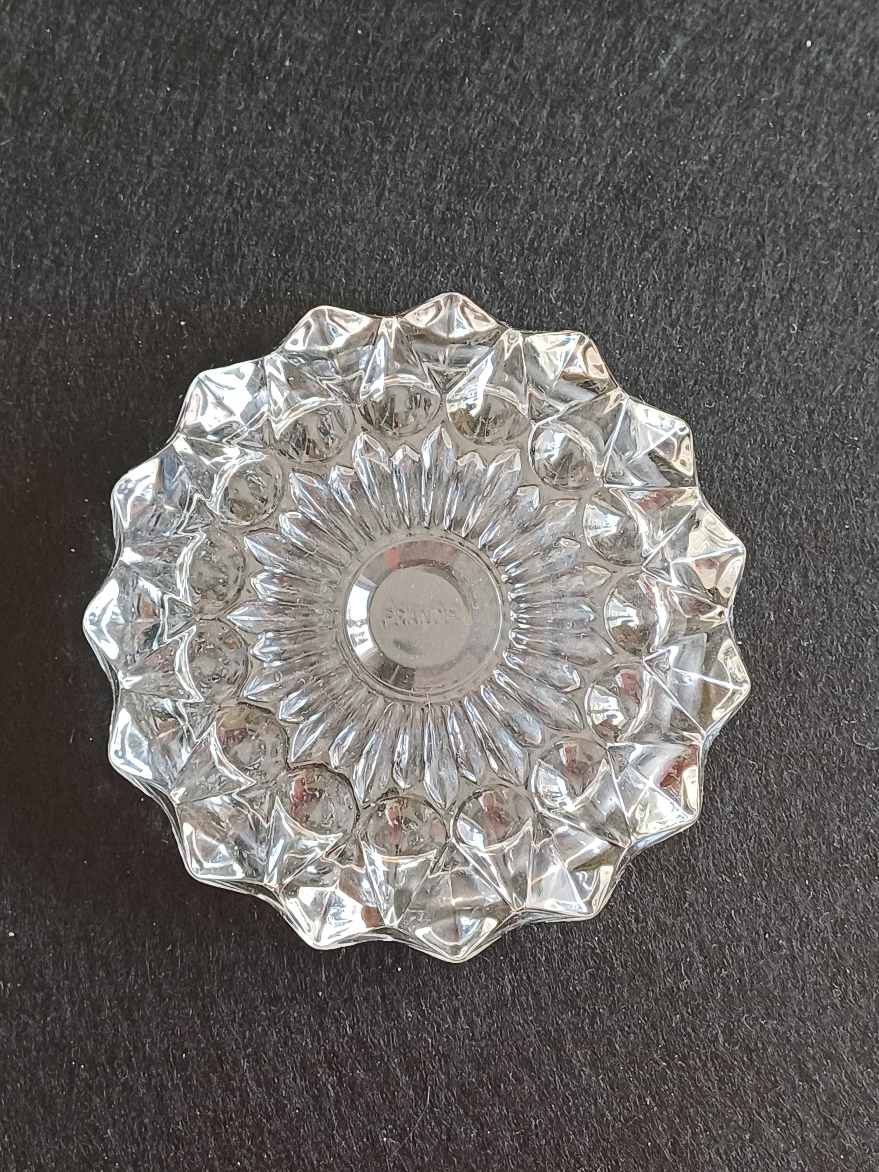 Cinzeiro de vidro redondo com 11,5 cms de diâmetro