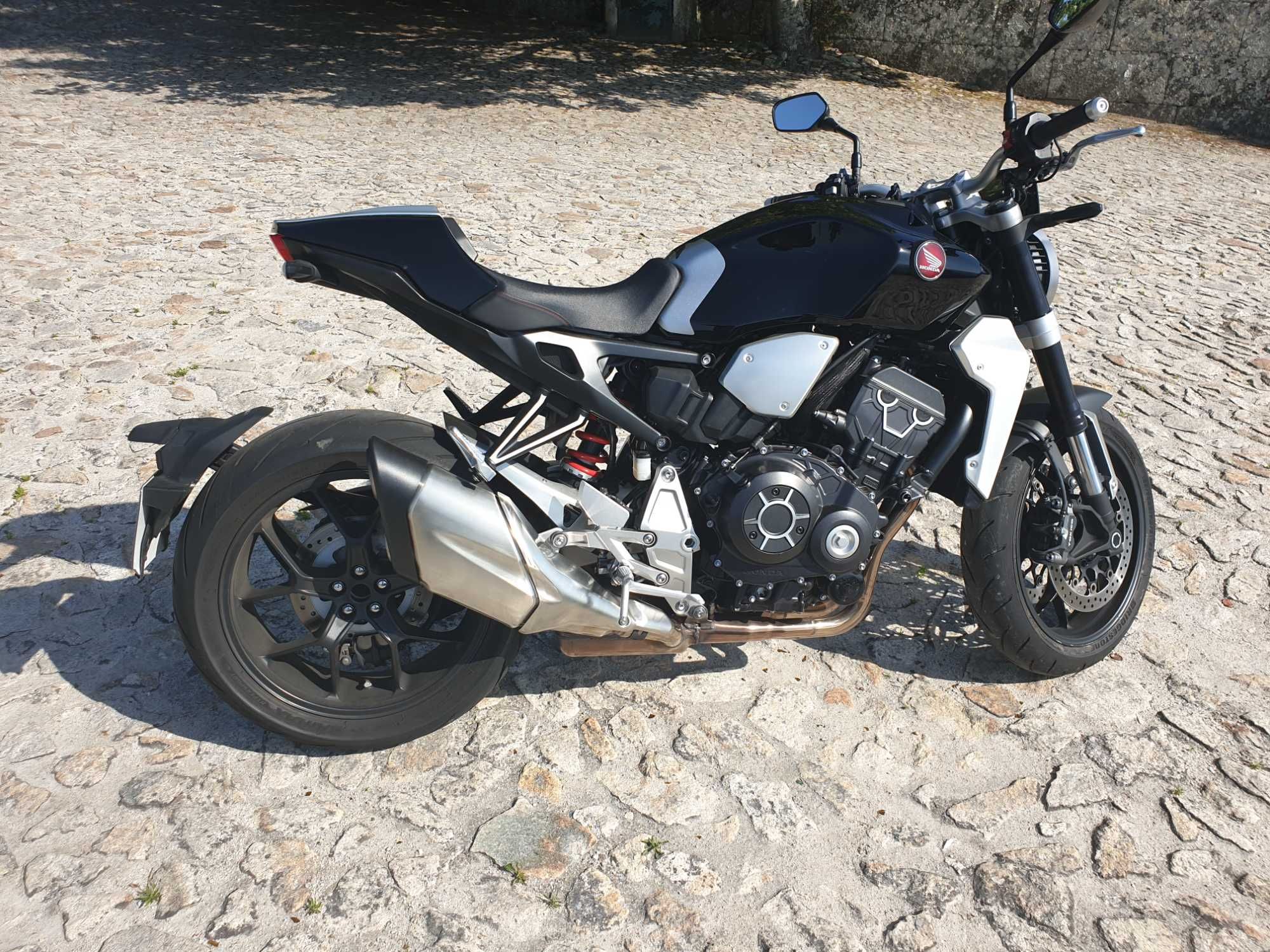 Honda CB1000R+ Neo Sports Café