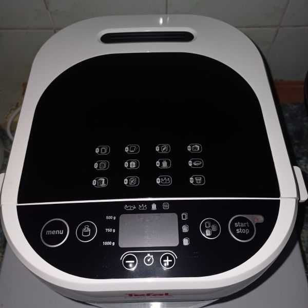 Продам хлібопічь "Tefal"