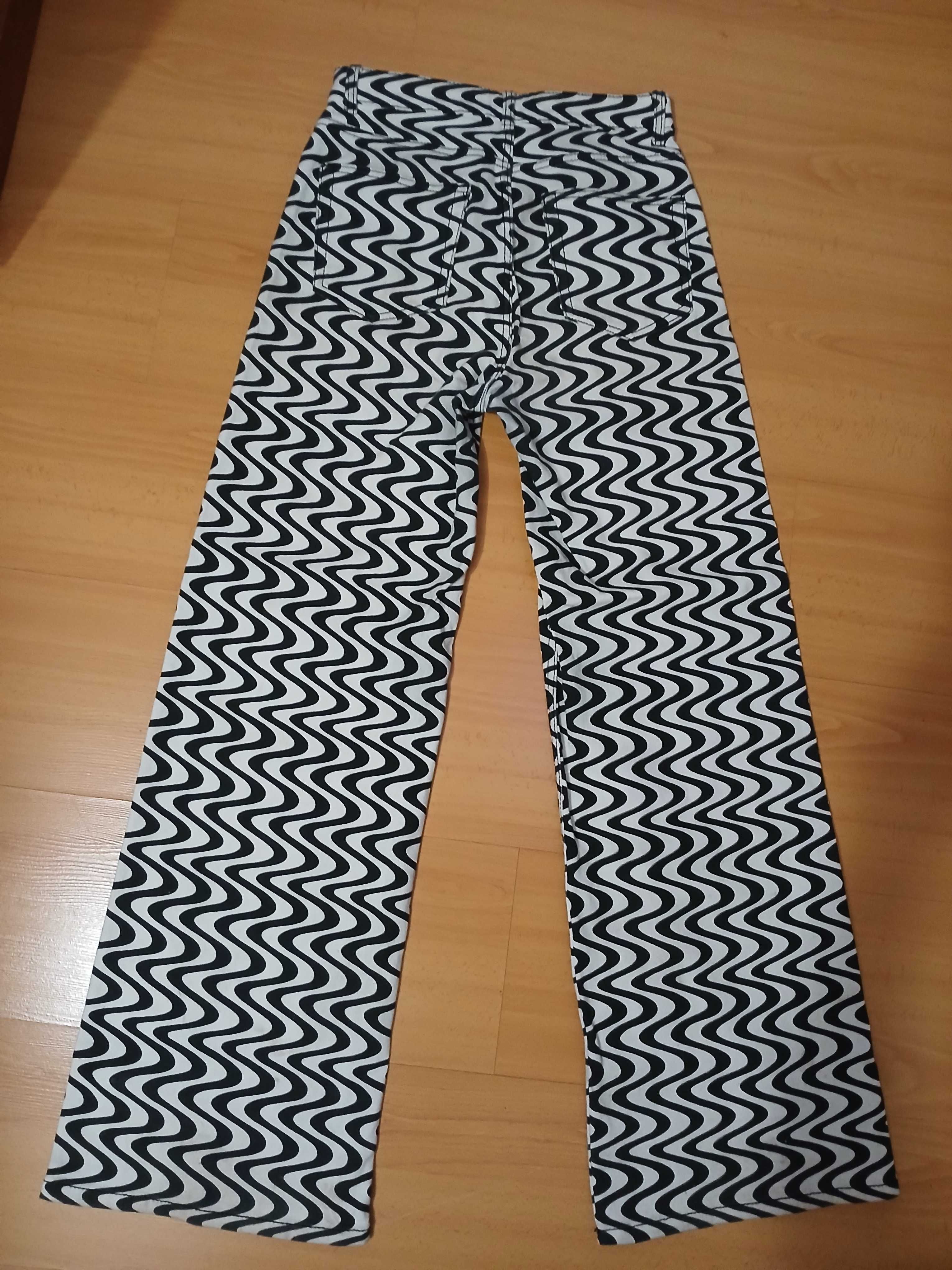 Calças padrão psicadélico ondulado preto e branco H&M 38