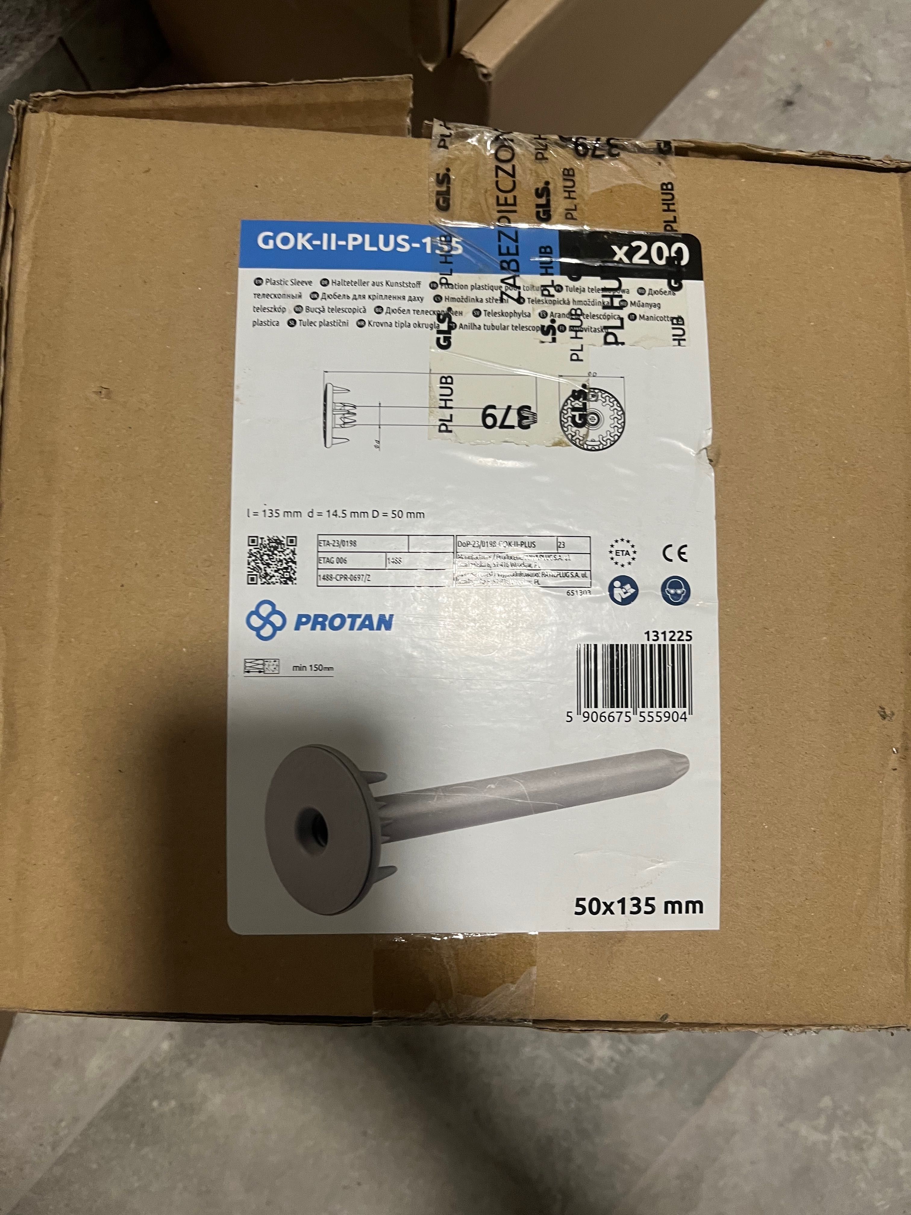Rawlplug tuleje dachowe R-GOK-II dwa wymiary - pozostałości po dachu