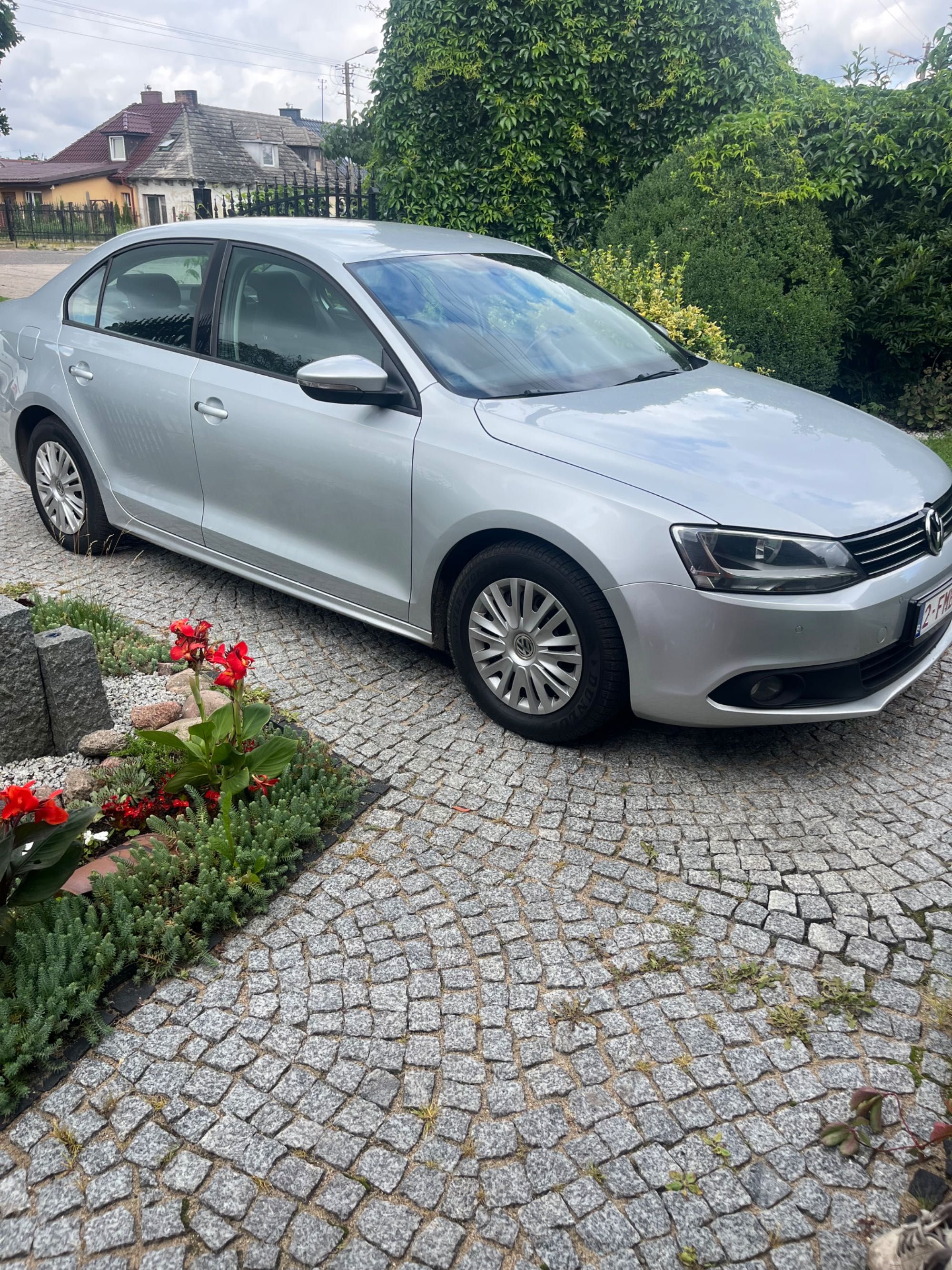 Sprzedam świeżo sprowadzone VW. Jetta 1.6 Tdi