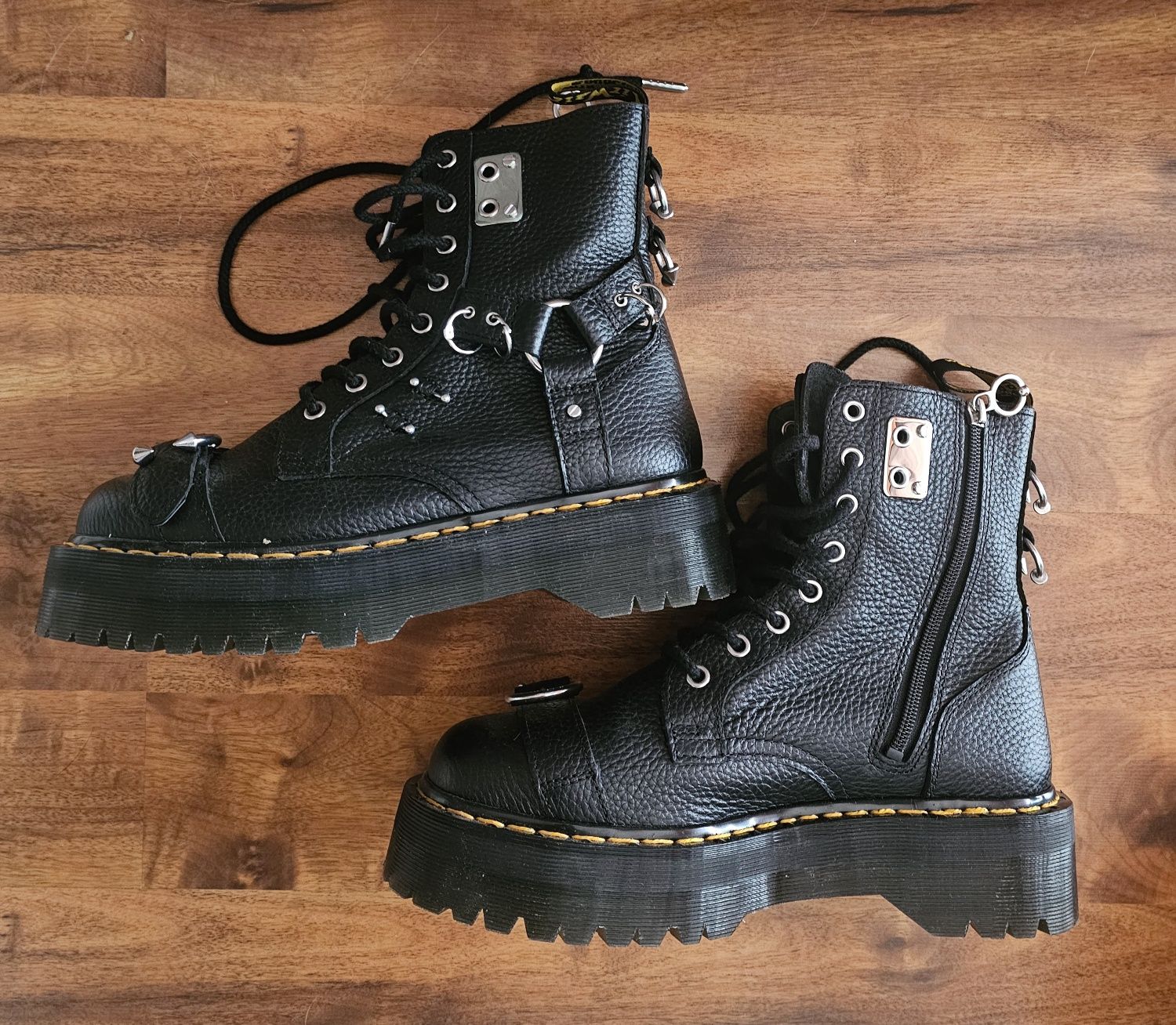 Martensy Jadon Boot Piercing