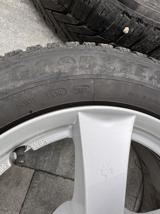 Kola felgi opony zimowe 205/60 R16 5x112 Audi A4 b9 VW Skoda