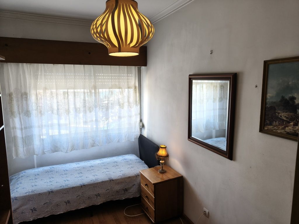 Quarto Odivelas junto Centro Comercial Oceano