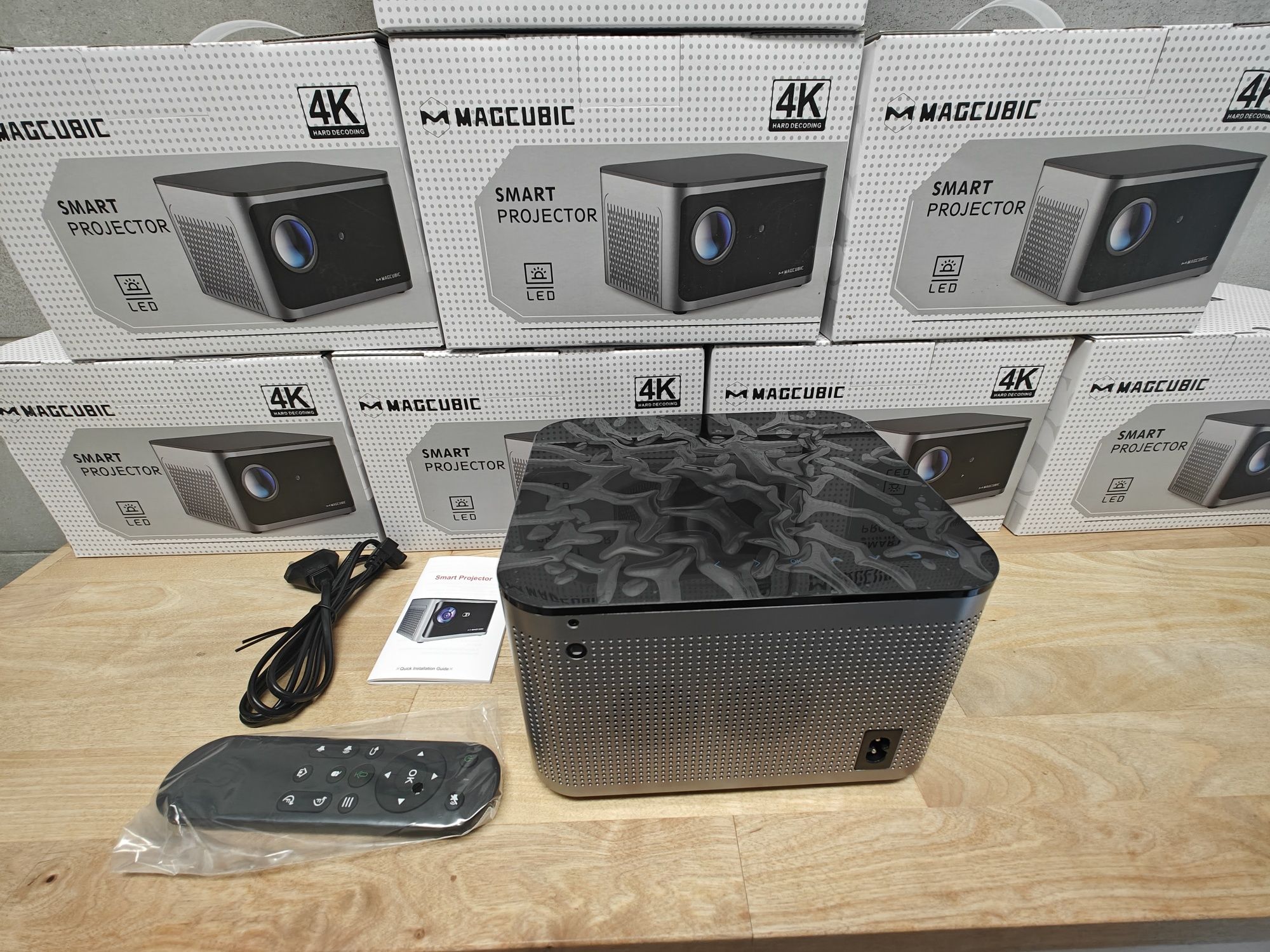 Projetor led 9500 lumens + NATIVA 1080P REAL + Android + Keystone 4D