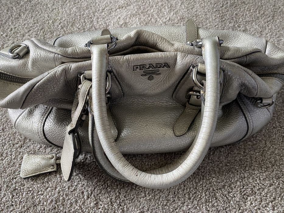 Mala Prada Prateada em otimo estado