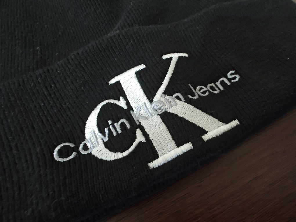 Шапка Calvin Klein Jeans 100% ОРИГИНАЛ!!!