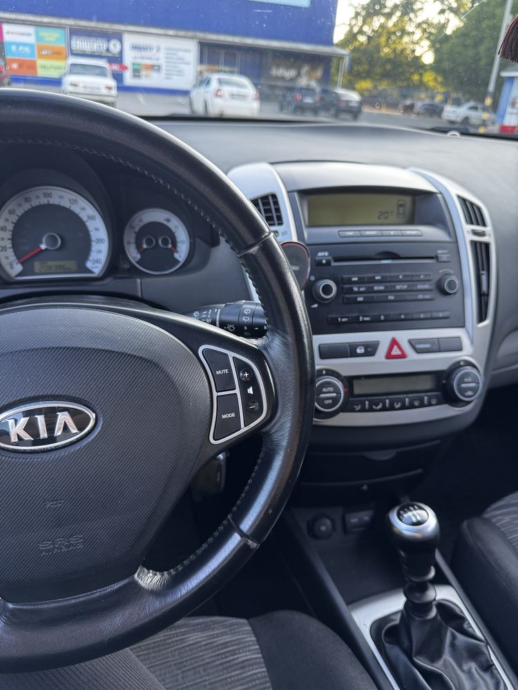 Kia ProCeed 2008