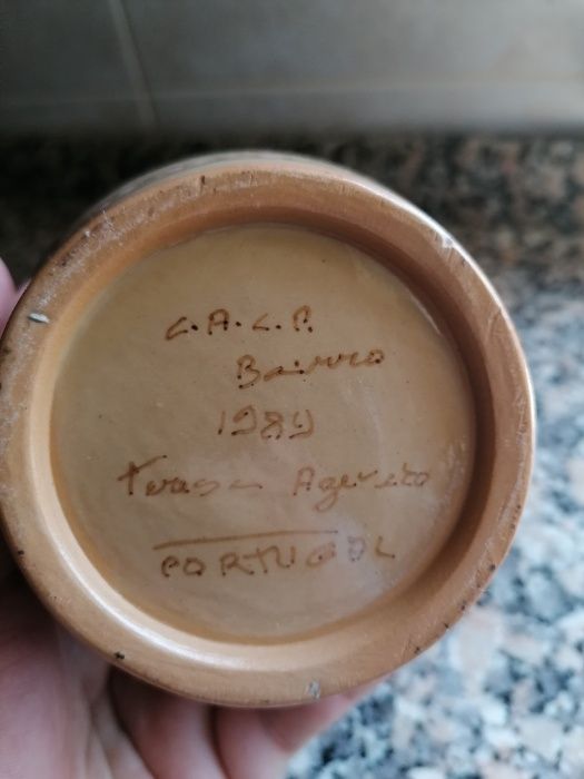 Jarro/Pote de Porcelana Feito a mão 1989