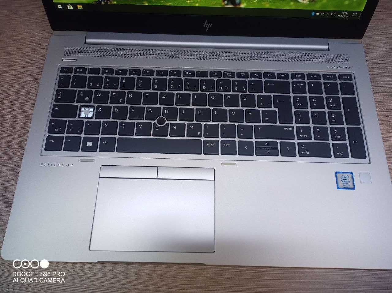 ноутбук HP EliteBook g5 i5-7300-8gb ram ddr4 SSD 120gb 144Hz
