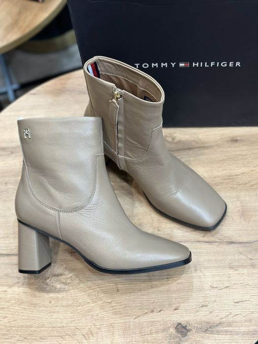 Жіночі шкіряні черевики Tommy Hilfiger