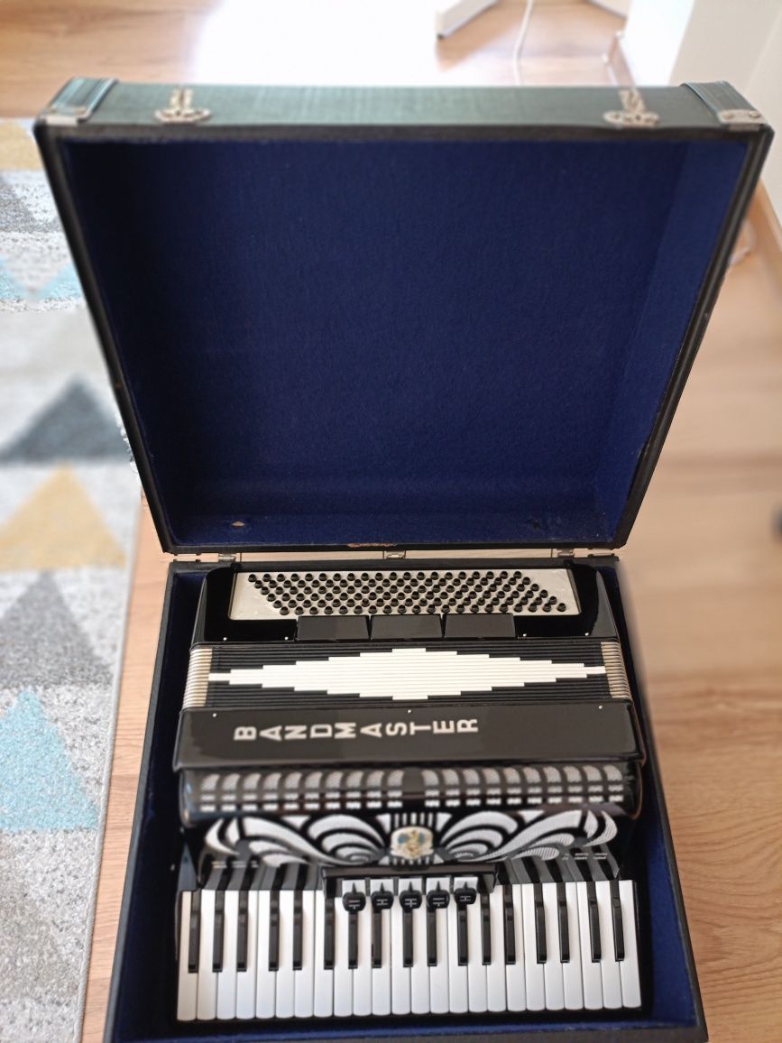 Akordeon 120 basów Bandmaster. Stan sklepowy!!!