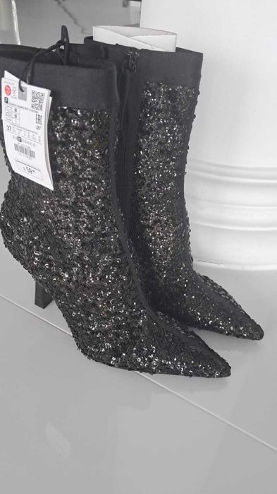 Zara botki eleganckie  cekinowe  czarne