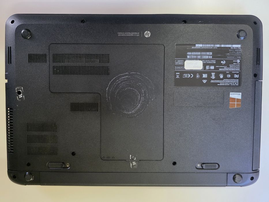 Laptop HP 15-d017cl
