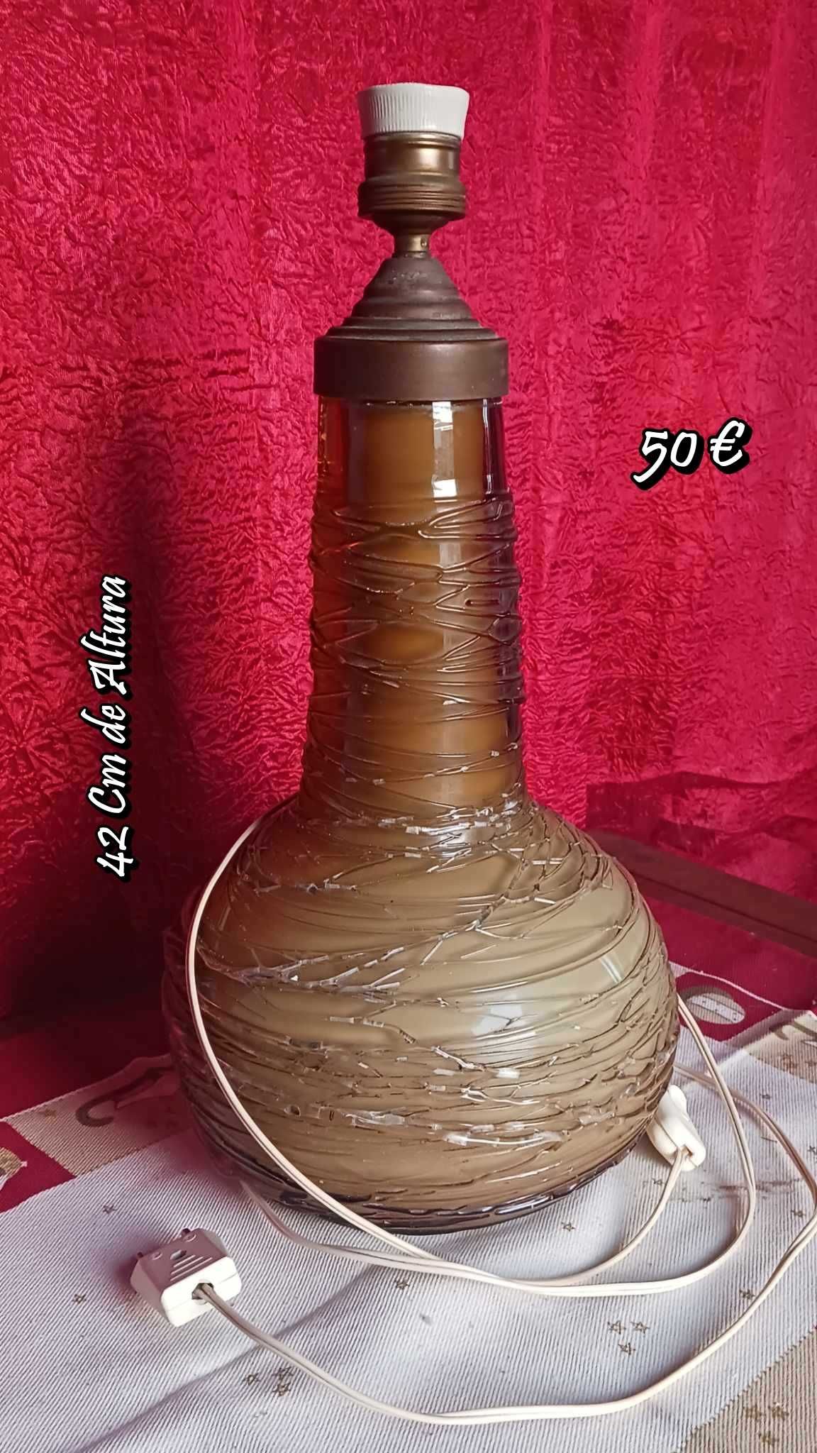Candeeiro de Mesa em Vidro.