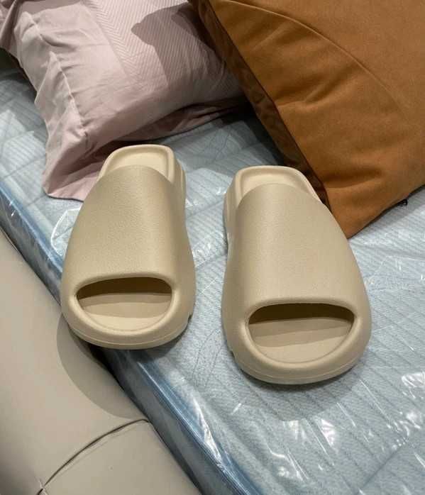 Moda NO.1*NoweAdidasYeezySlideWhite 39