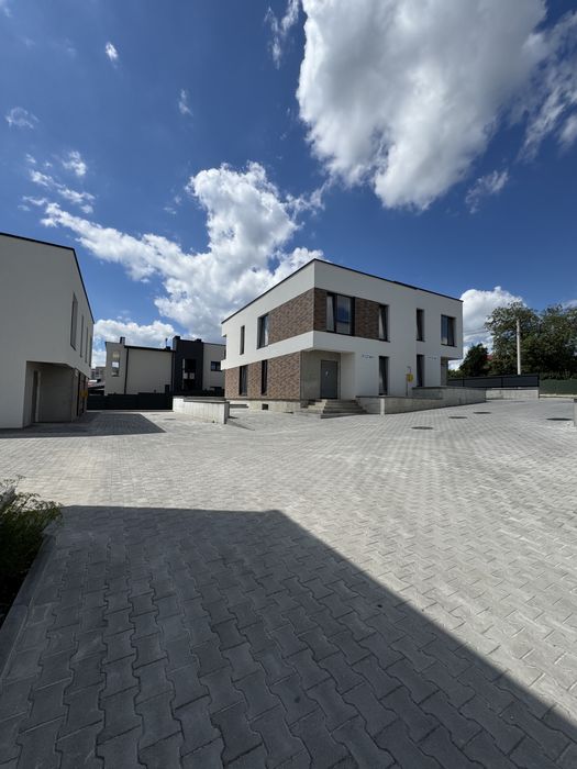 Будинок Гаї Гричинські поблизу Подолян