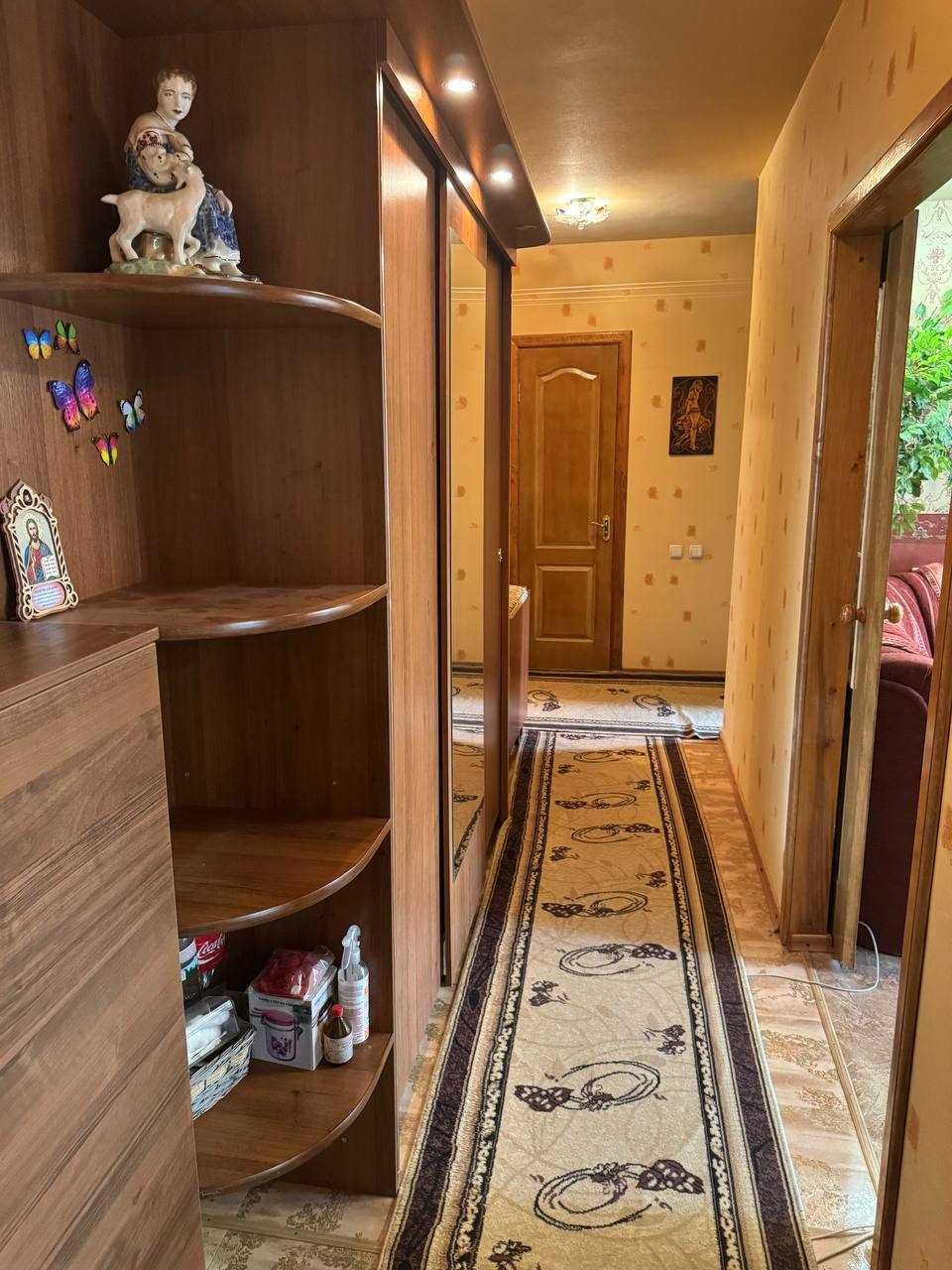 ПРОДАЖА 3-х комнатной квартиры БЕЛЯЕВА, 111 (м-н "Лазурный")