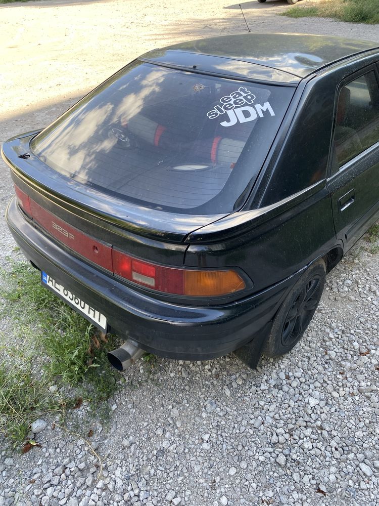 Mazda 323F 1992 рік бензин 1.9л на ходу, по техпаспорту, без торгу