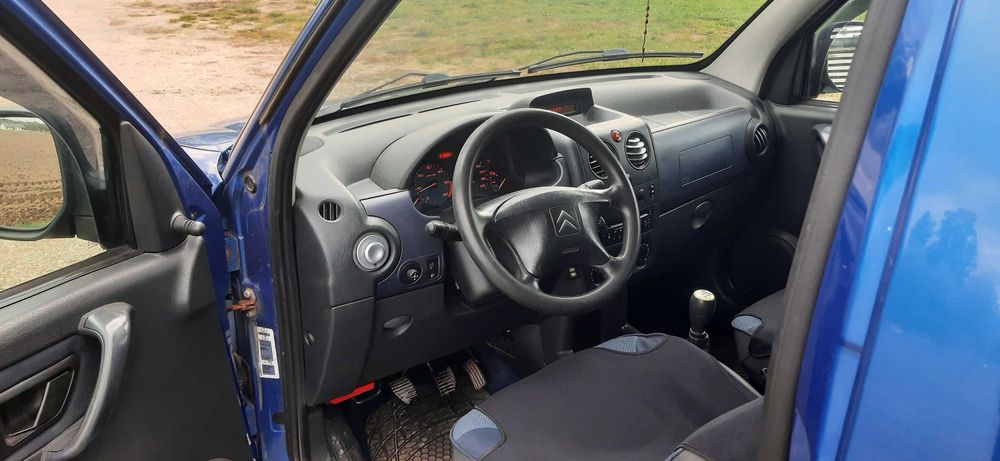 Citroen Berlingo lift 2.0 HDi 90KM klima hak opony zimowe
