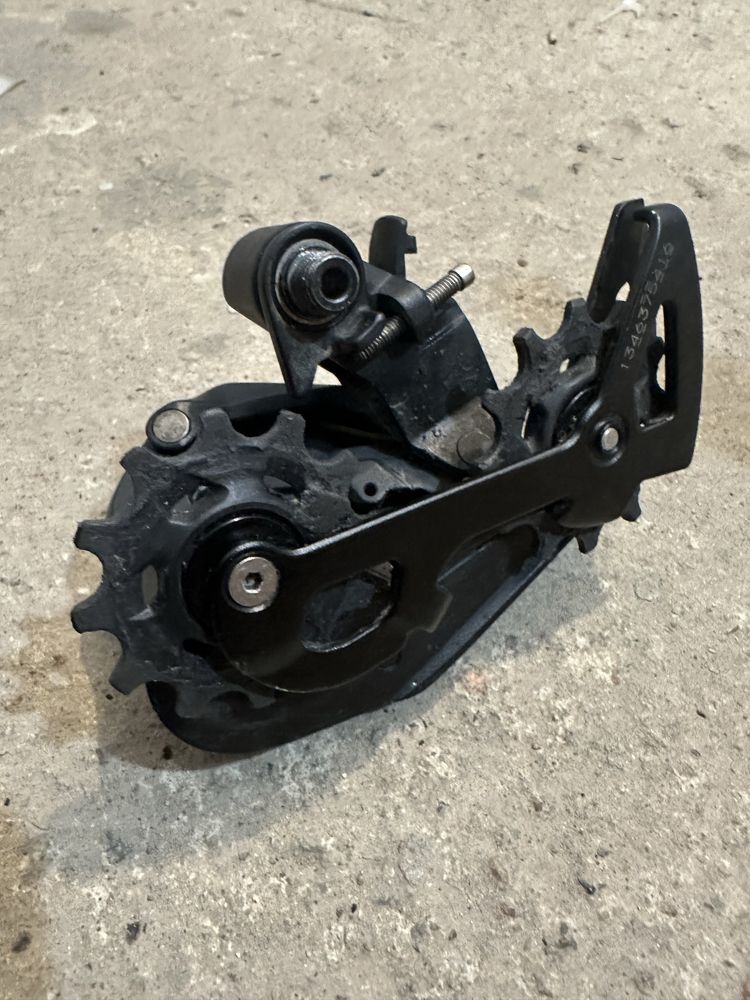 Przerzutka SRAM Apex AXS XPLR Gravel jak Rival