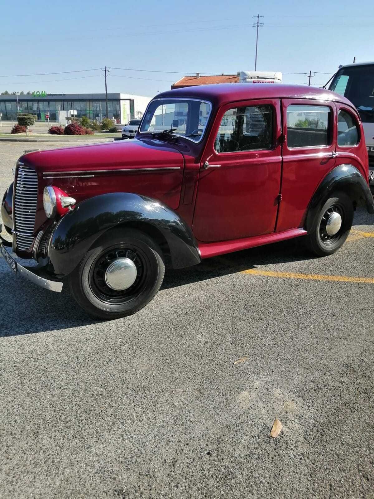 Carro antigo restaurado