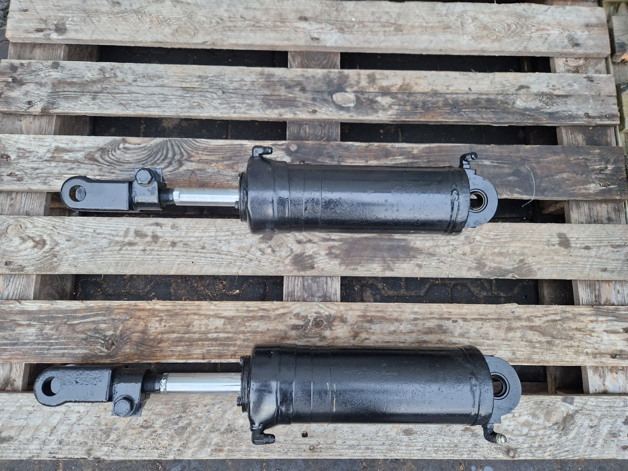 Siłownik hydrauliczny wychyłu masztu Clark C500-Y50