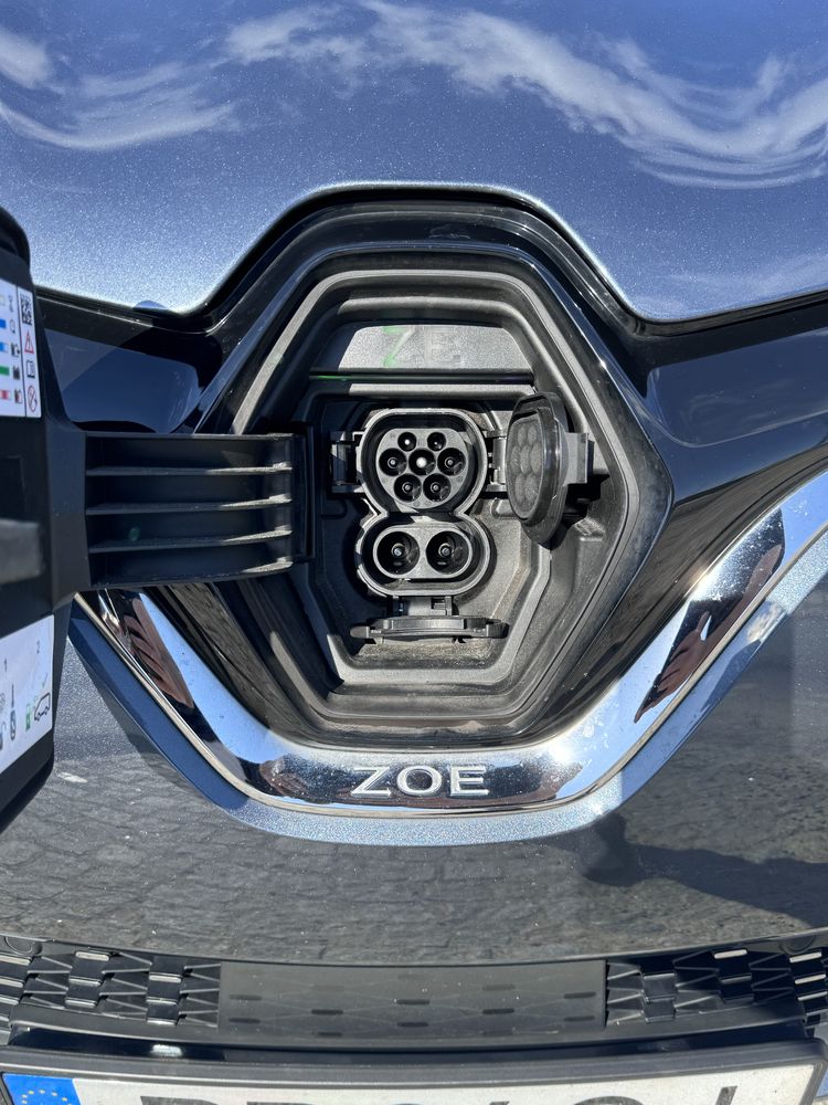 Renault Zoe intens (selection) r135 - ccs - 52Kw (Bateria própria)