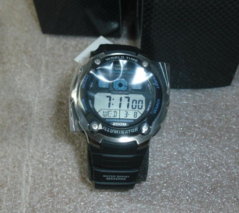 Мужские часы CASIO AE-2000W-1AVEF