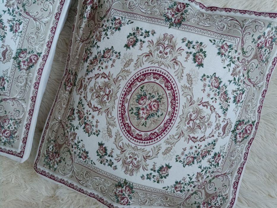 Poszewki komplet nowe 40*40cm różne wzory kwiaty i rower