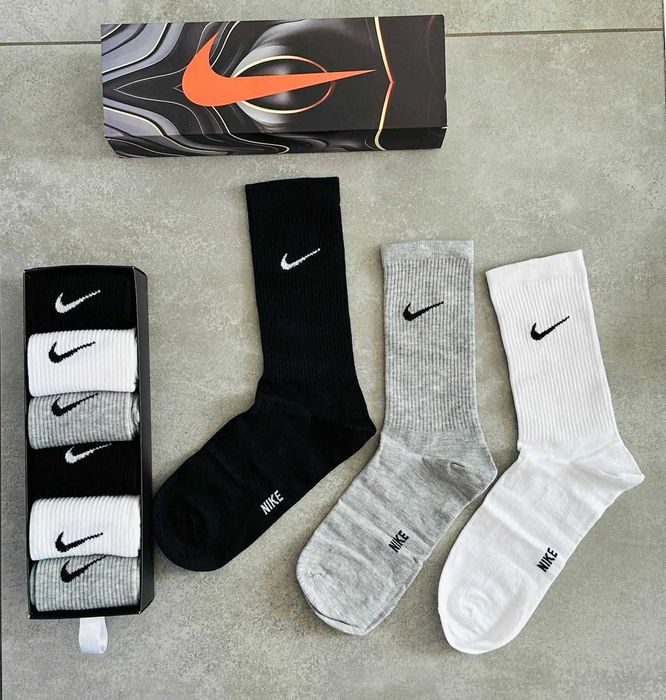 Skarpetki damskie i męskie niwe