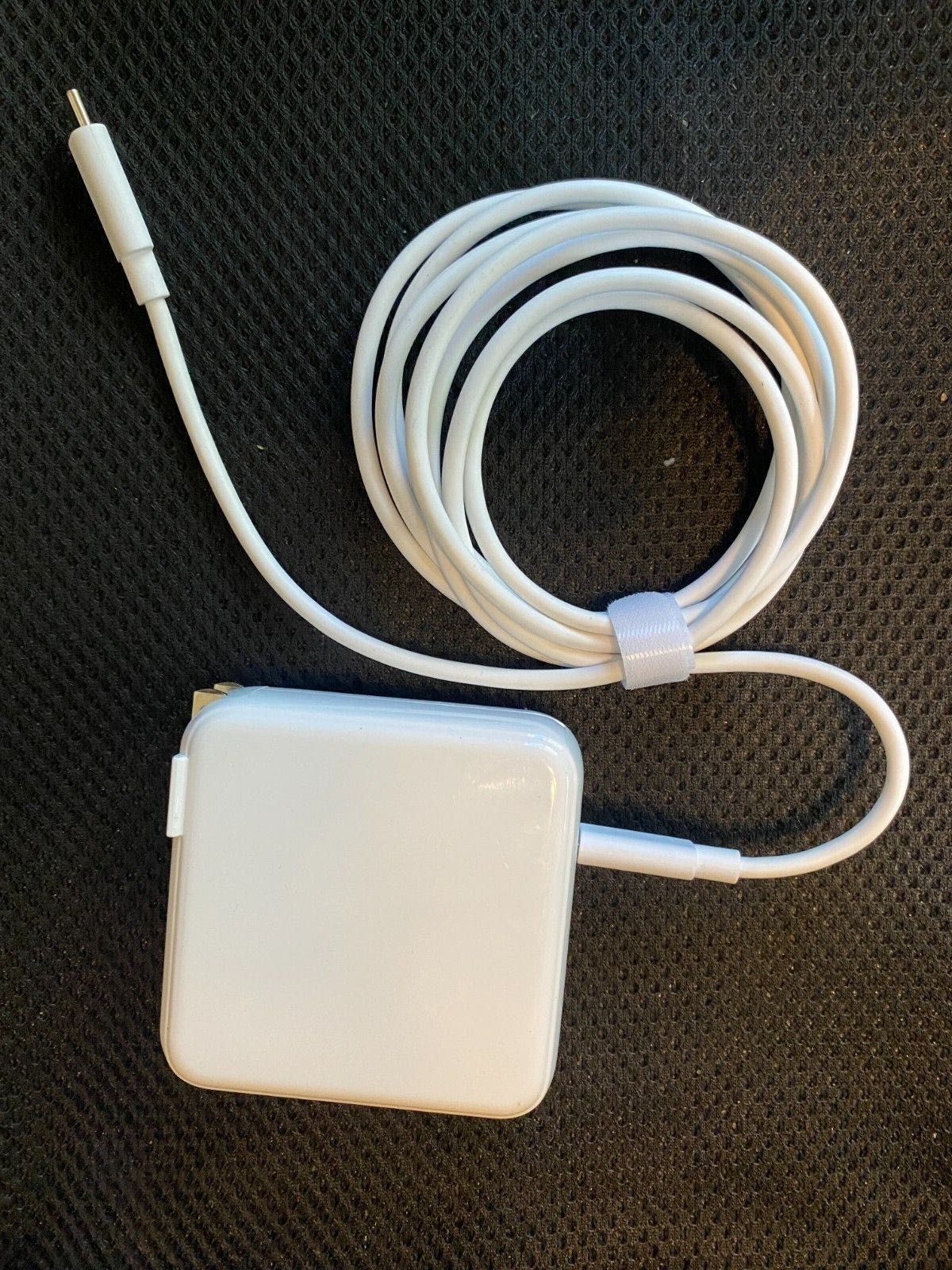 Carregador Macbook Pro 96W USB-C Power Adapter + Cabo USB-C 2 metros