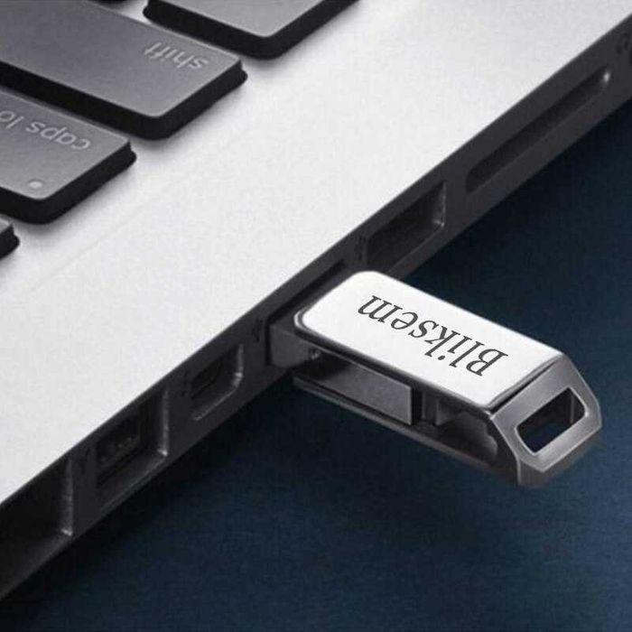 Новая флешка 64 GB металлическая на брелке