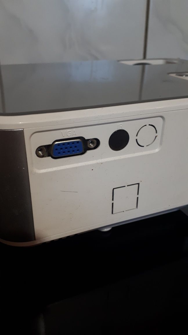Projektor multimedjalny,Bluetoth
