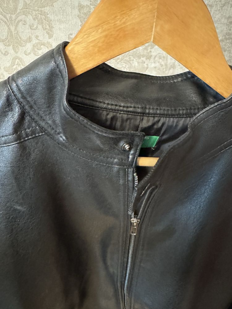 Кожанка Benetton Size M