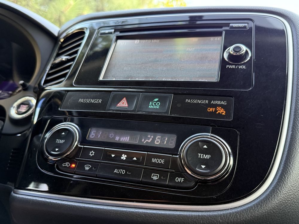 Mitsubishi Outlander 2013 г 2.4 бензин
